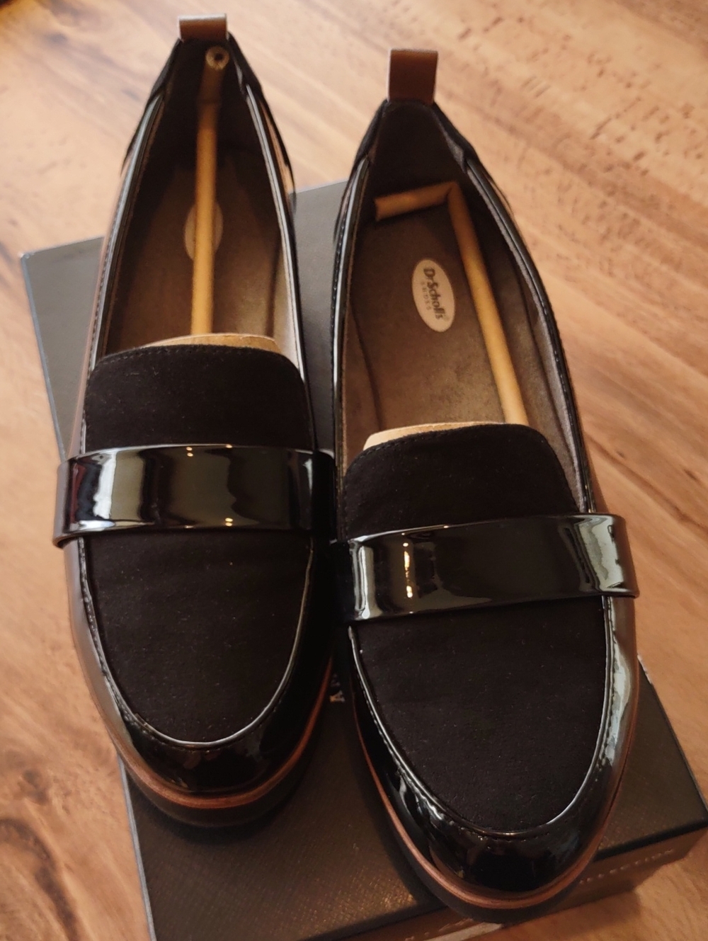Woman's Black Loafers with Patent Accent Dr Scholl's